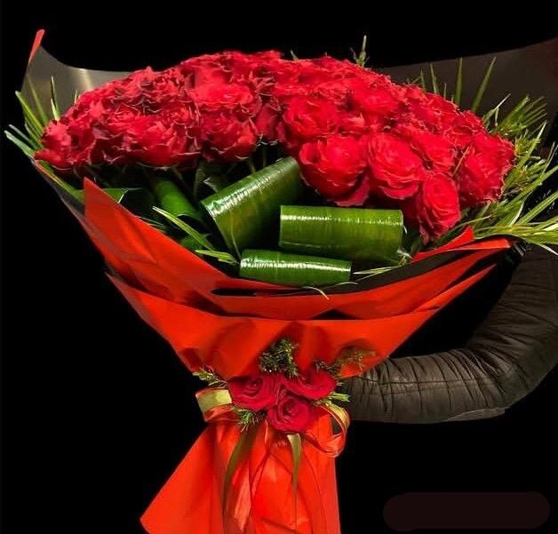 Kırmızı Gül Arajmanı