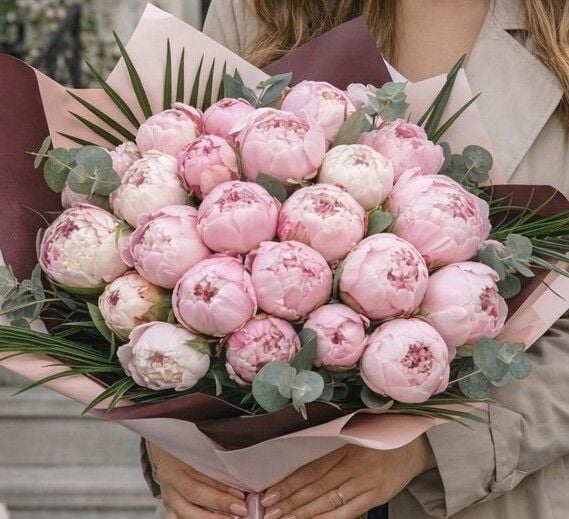 Pembe Şakayık Buketi