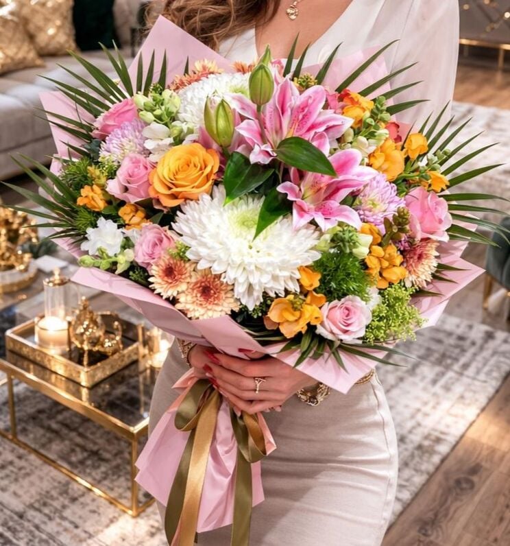 Pembe Turuncu Renkli Buketler