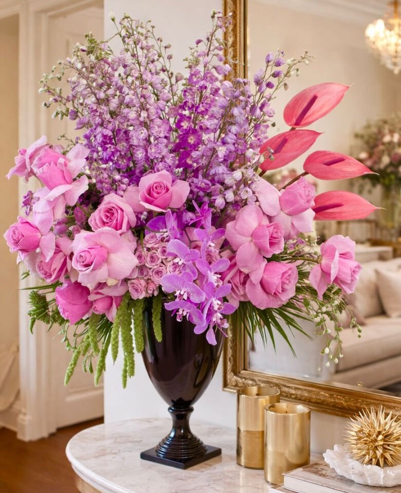 Delfilyum ve Orkide Aranjmanı