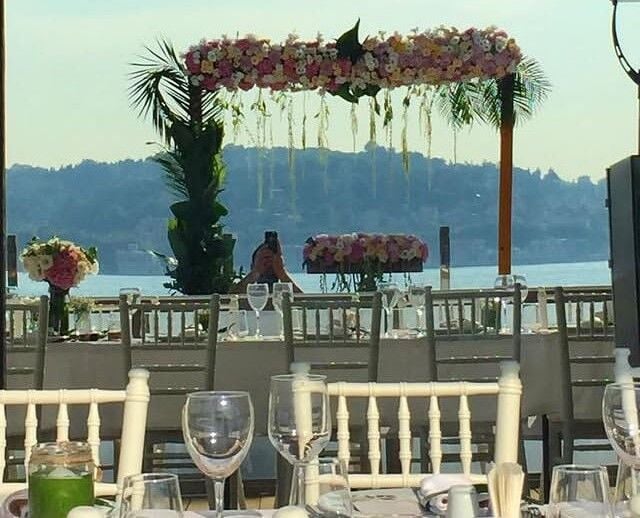 Tak & Nikah Kürsüsü