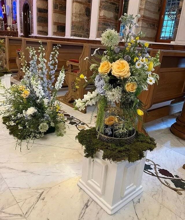 Karşılama çiçekleri