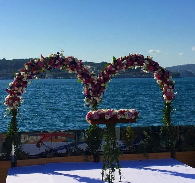 Nikah Kürsüsü Ve Tak