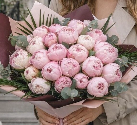 25.Pembe Şakayık Buketi