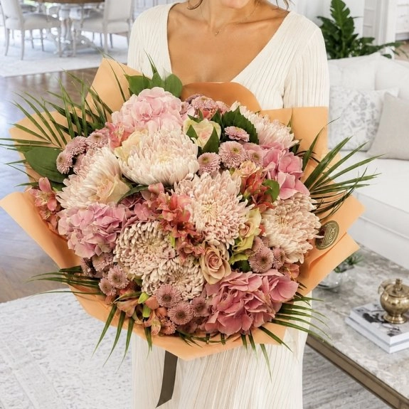 Pembe Anastasia Buketi